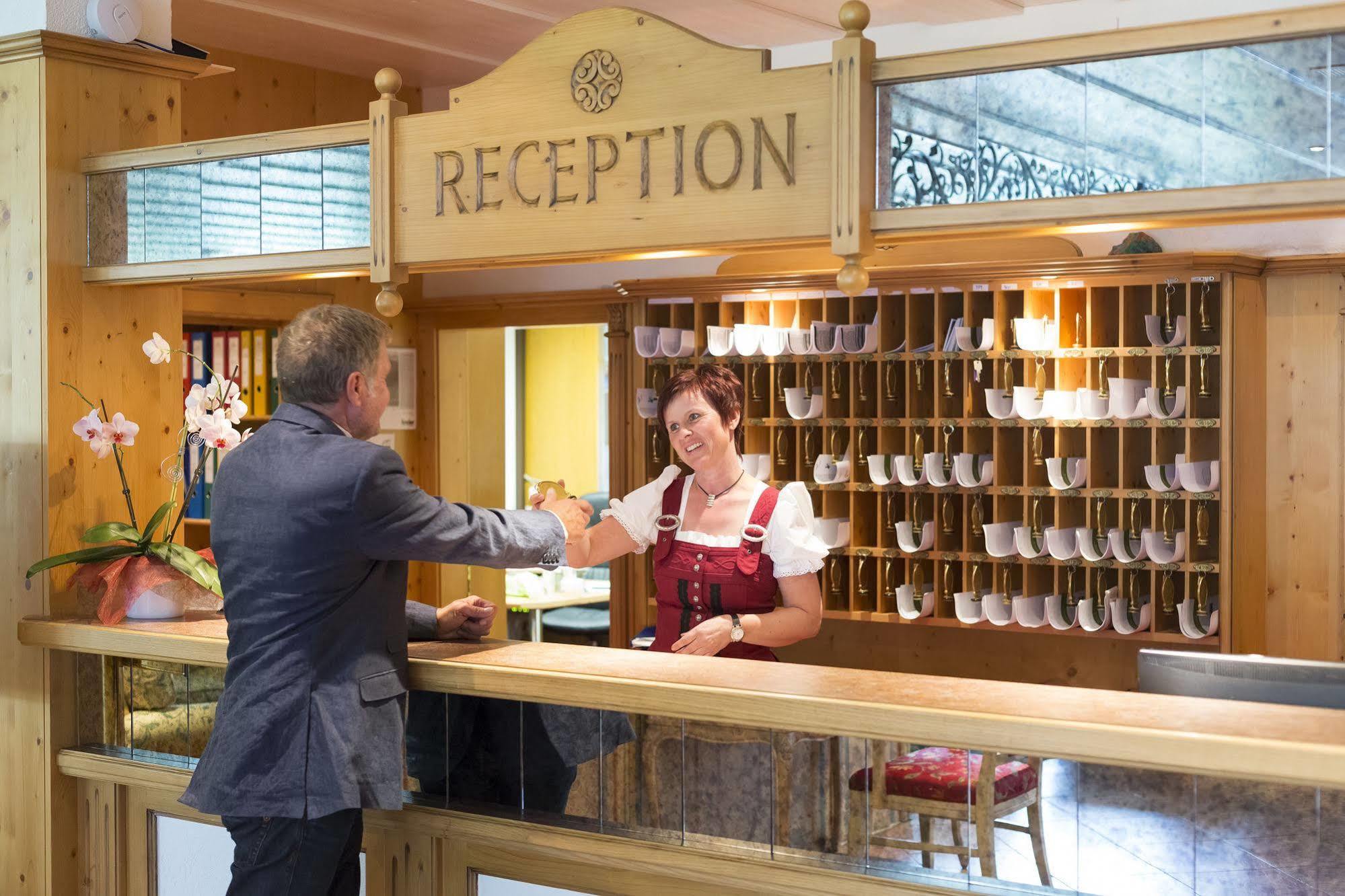 Hotel Alpenhof Sankt Jakob in Defereggen Dış mekan fotoğraf