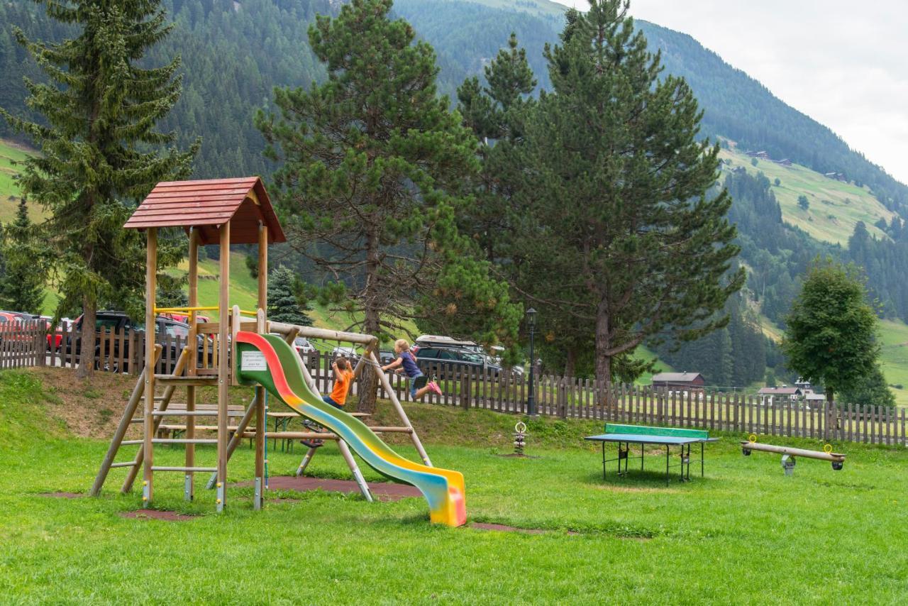 Hotel Alpenhof Sankt Jakob in Defereggen Dış mekan fotoğraf